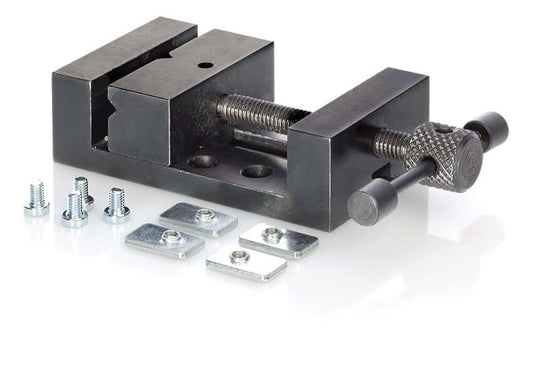 Frässchraubstock aus Metall mit Schrauben