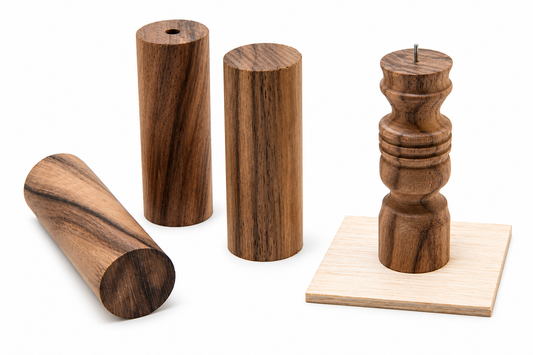 Drechselholz Nuss, Drechselrohling auf einem Tisch 