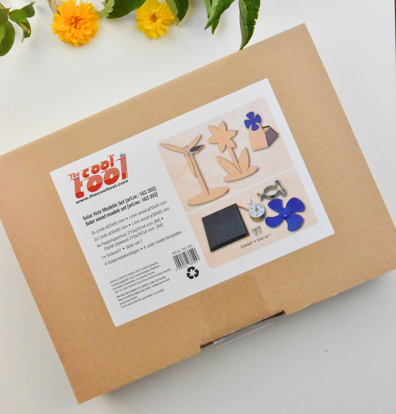 Kartonverpackung Solarset mit Aufkleber